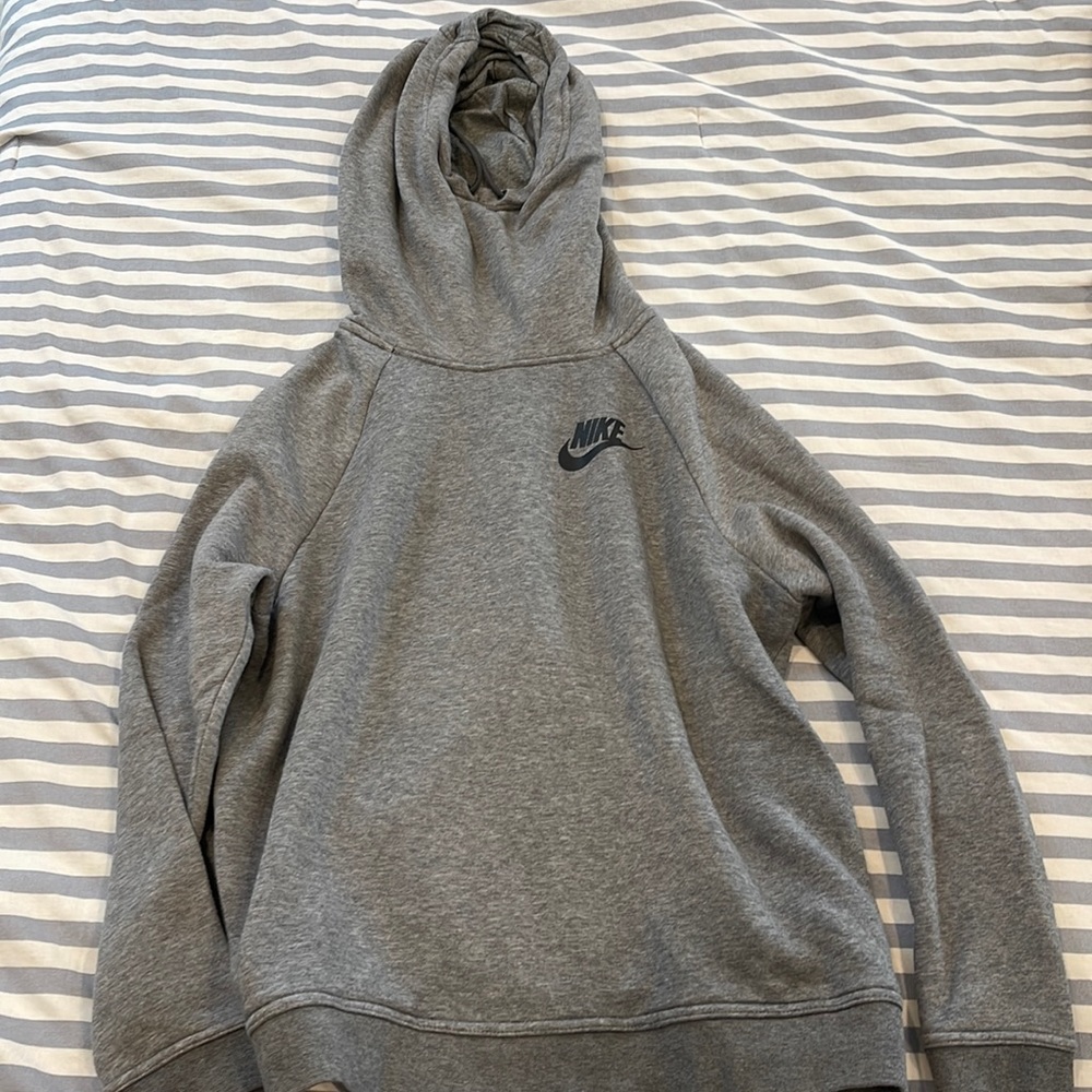Nike women sweater size L